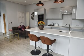 Grand Apartment | Private kitchen | Fridge, microwave, oven, stovetop