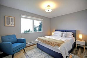 3 makuuhuonetta, työpöytä, silitysrauta/-lauta, ilmainen Wi-Fi