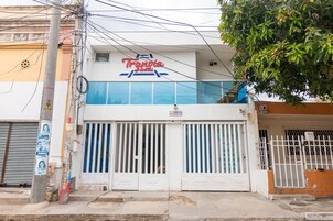 Fachada de la propiedad