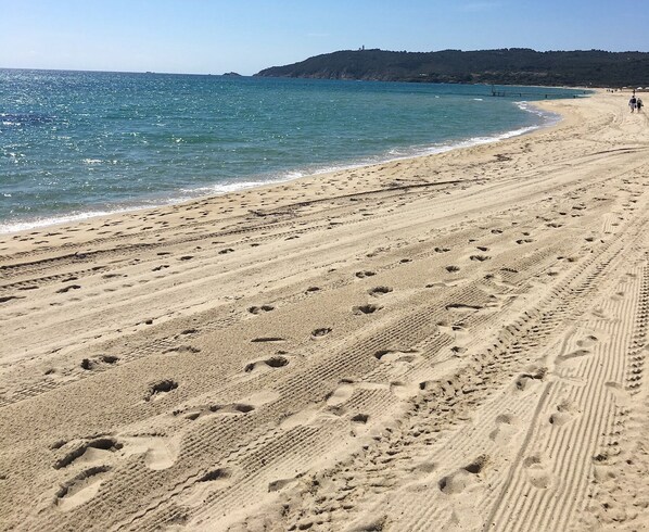 Beach nearby, sun loungers