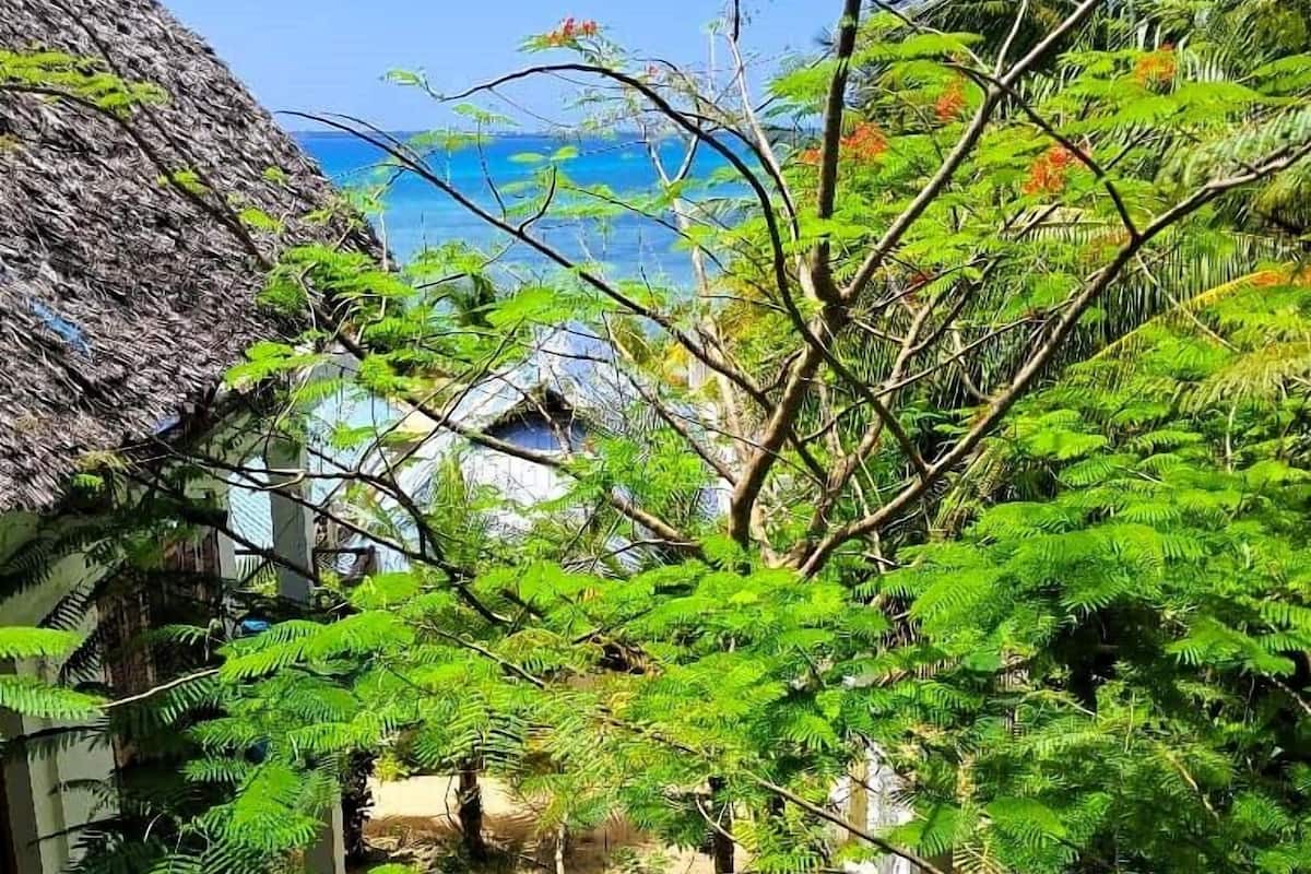 Signature Cabin, Ocean View | 3 bedrooms, free WiFi, bed sheets