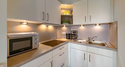 Dog-friendly vacation apartment near the beach with balcony on the North Sea - Hus