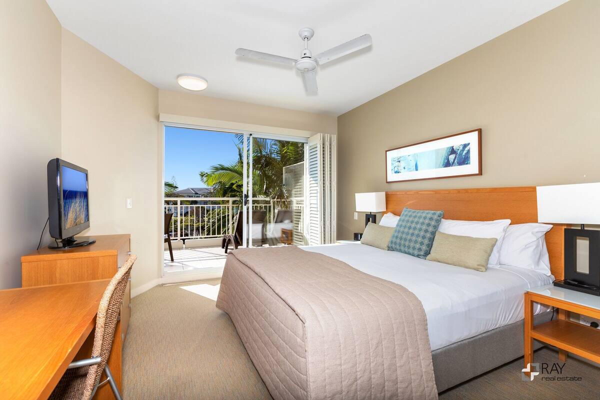 One Bedroom Spa Suite | Individually decorated, individually furnished, iron/ironing board