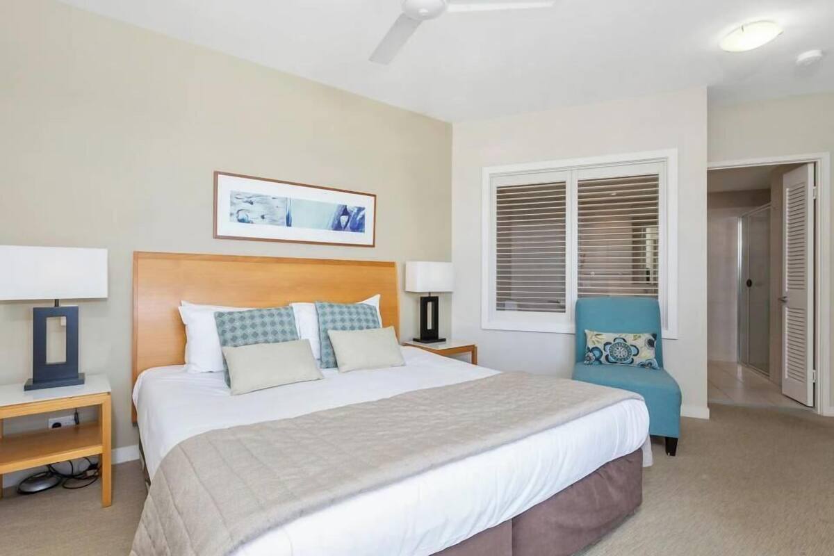 One Bedroom Spa Suite | Individually decorated, individually furnished, iron/ironing board