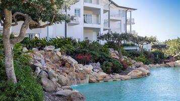 2 outdoor pools, sun loungers