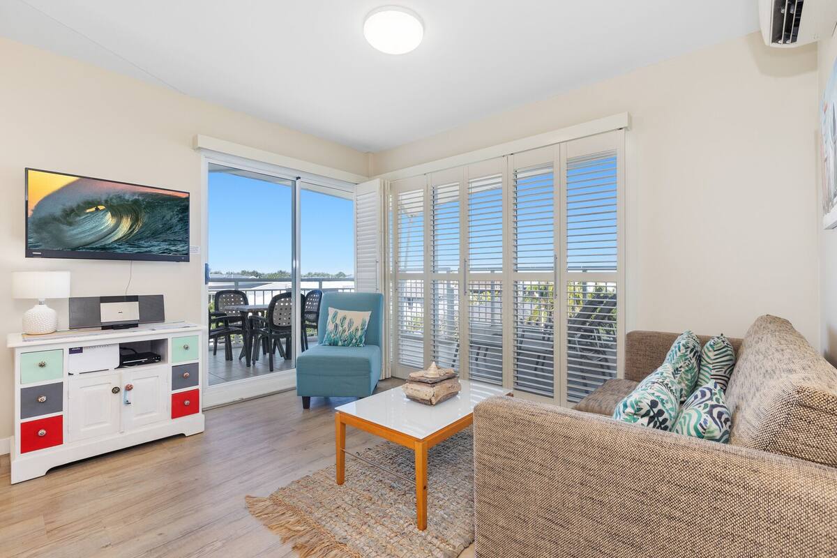 32-inch Smart TV with digital channels