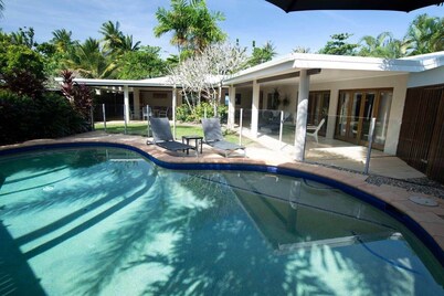 Alani - Absolute Beachfront
