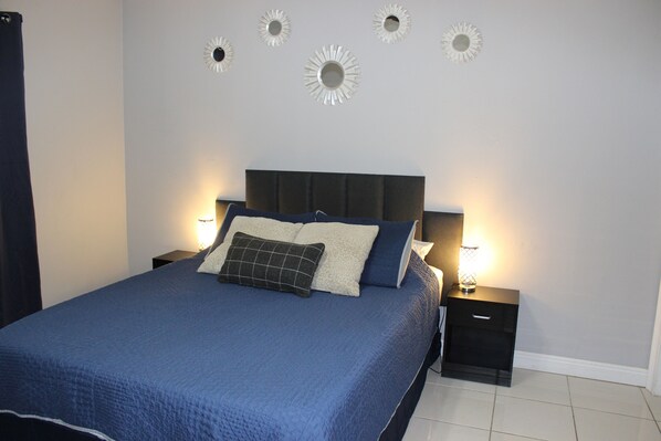 3 bedrooms, desk, WiFi