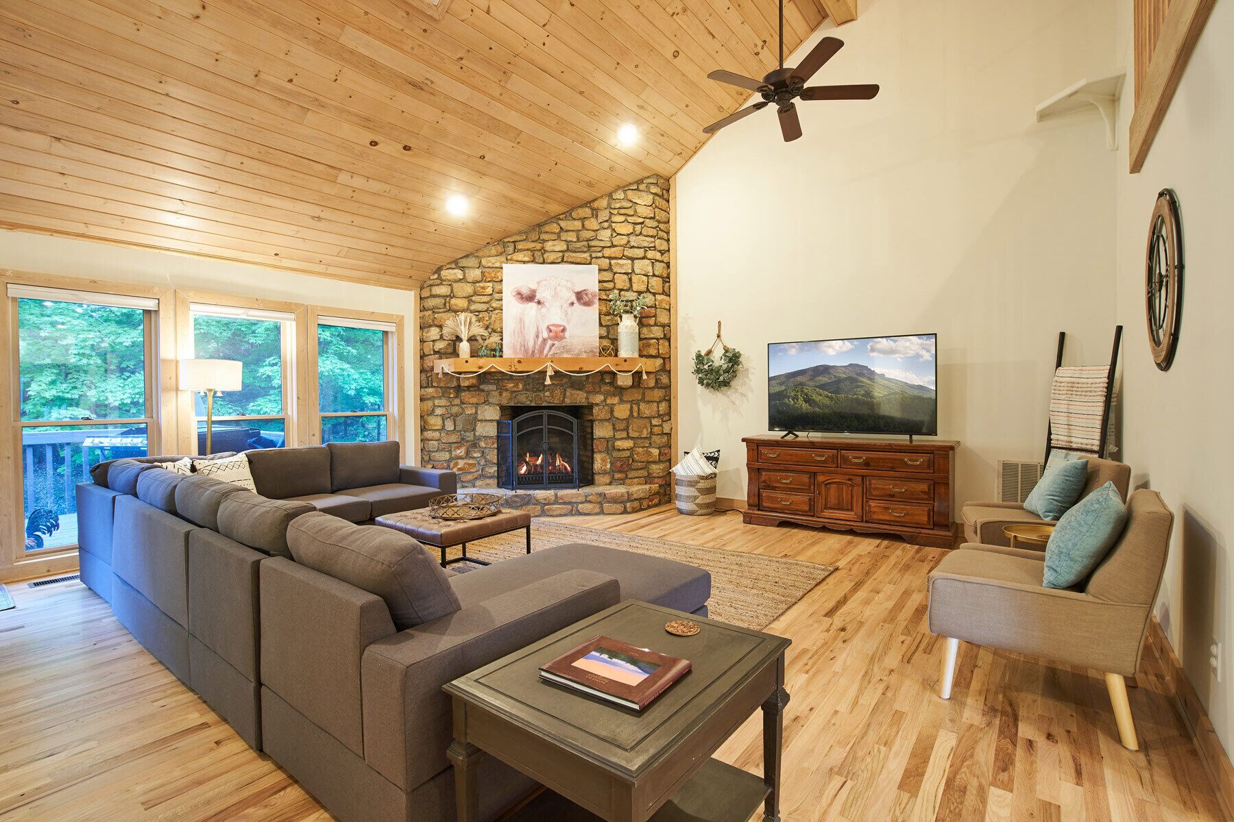 Smart-TV, peis og bordtennis