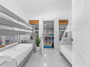 6 Schlafzimmer, BĂŒgeleisen/BĂŒgelbrett, Reisekinderbett, kostenloses WLAN