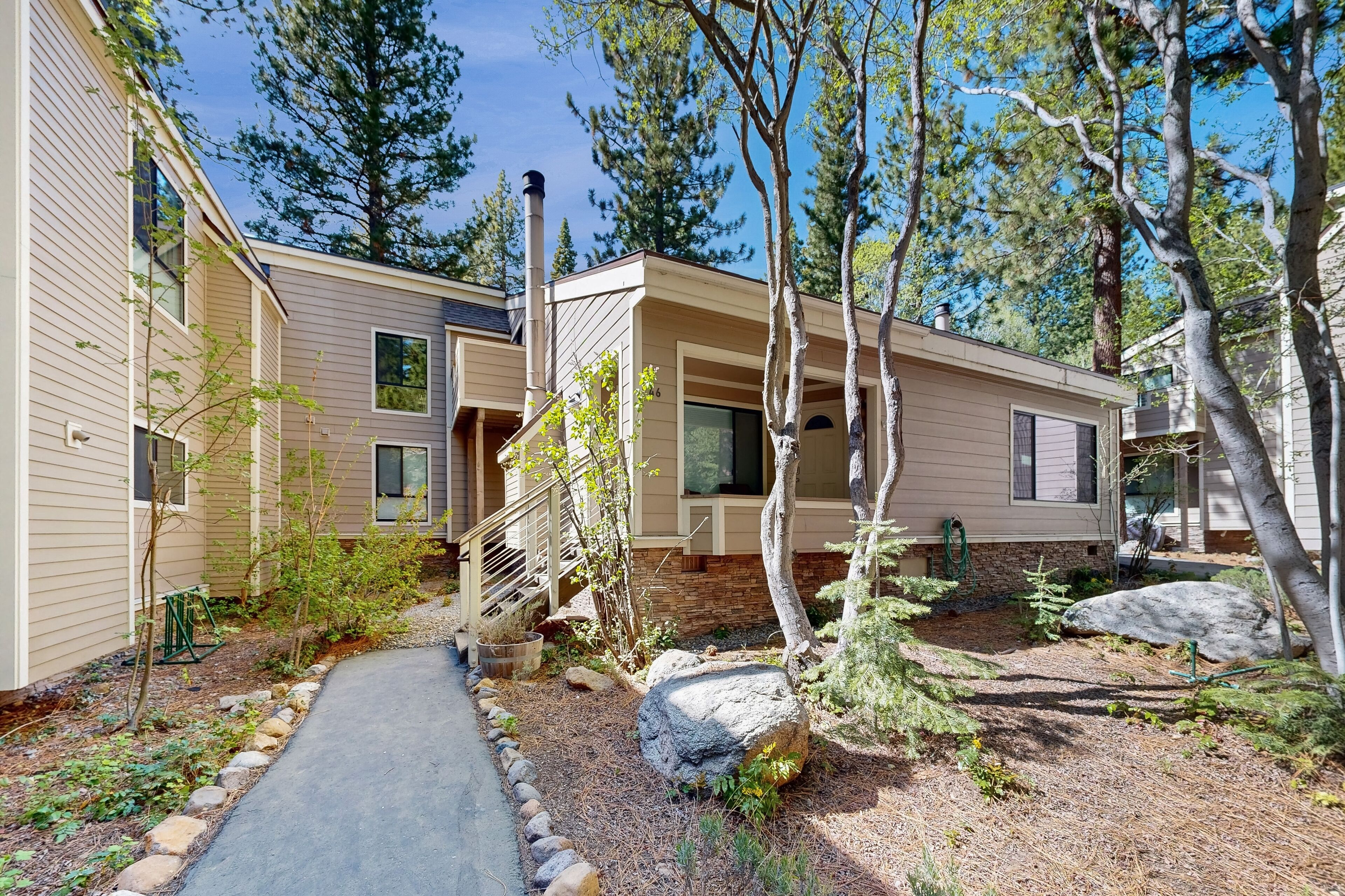 Stylish beach-and-ski getaway near the lake w/ covered patio