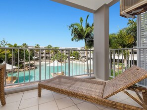 Superior-Suite, Poolblick (SPA Suite) | Balkon