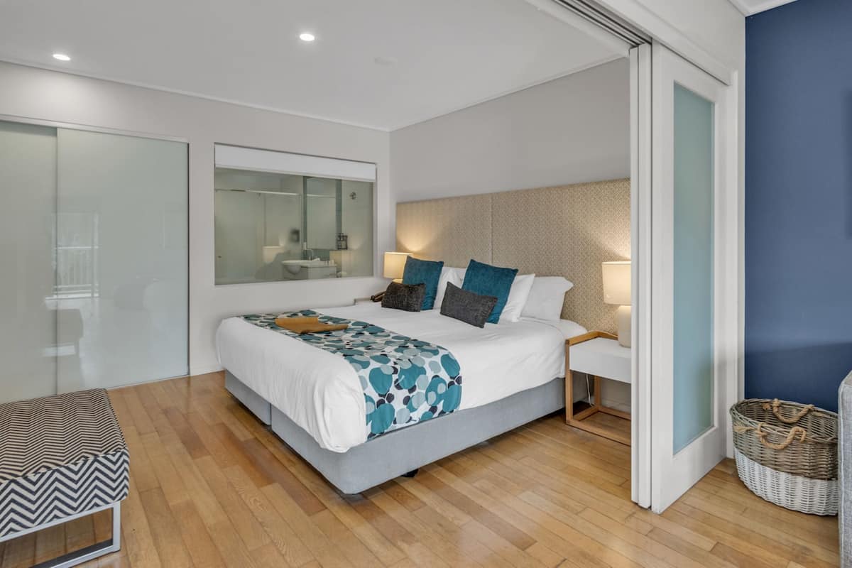 1 habitación, decoración personalizada y muebles diferentes