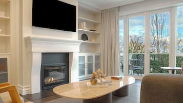 Smart TV, fireplace, books