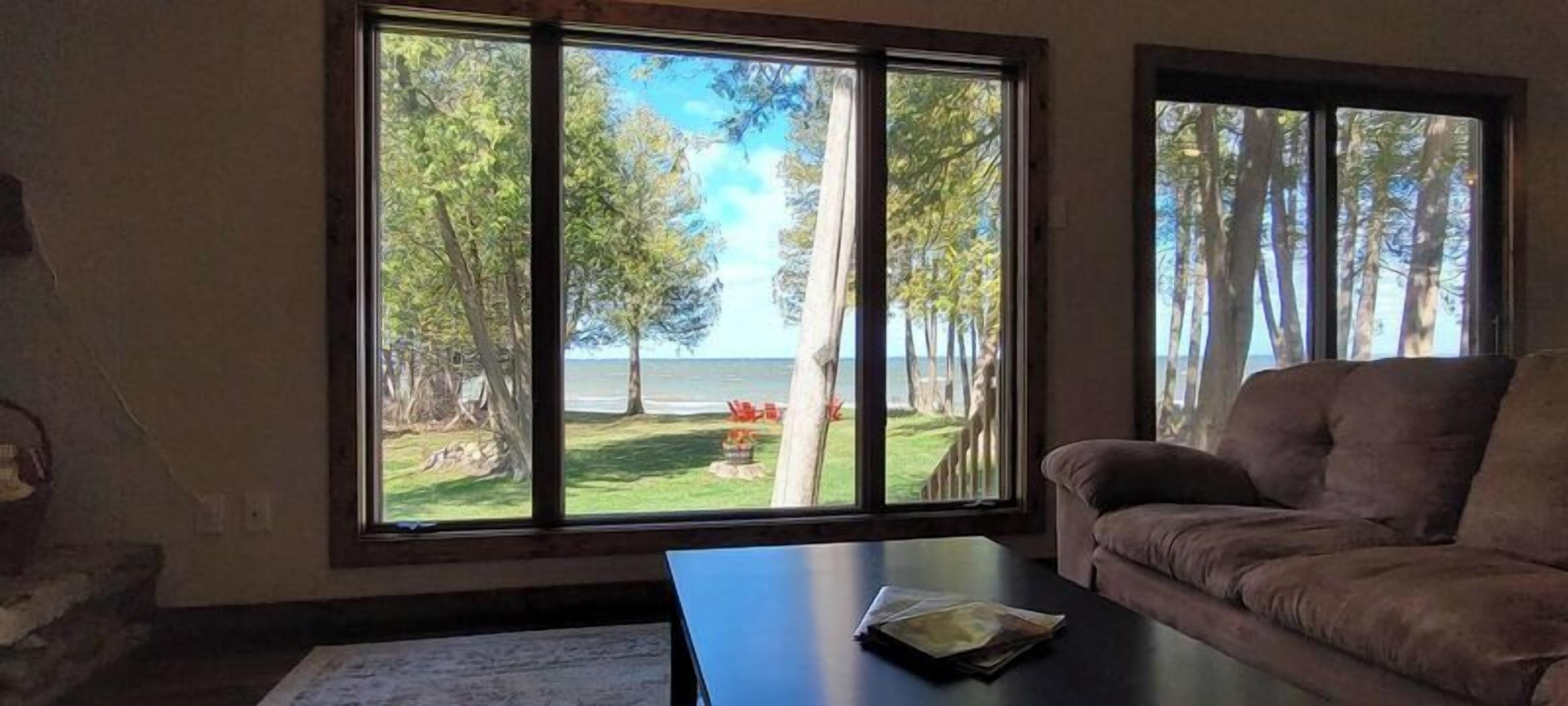 Smart-TV, DVD-Player, Bücher, Videothek