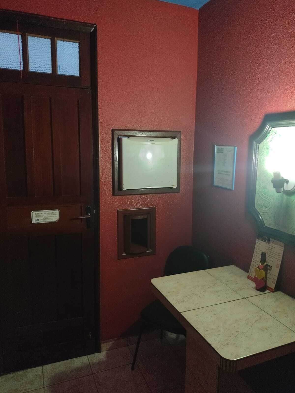 Kahden hengen standard-huone | Oleskelualue | 32–tuumainen äly-TV, jossa digitaalikanavat