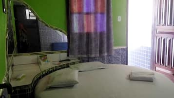 Luxury Studio Suite | Minibar, laptop workspace, blackout drapes, free WiFi