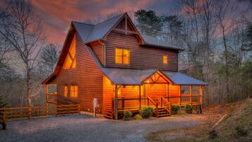 Cabin, 5 Bedrooms | Exterior