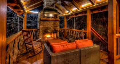 Lazy Dayz Getaway by Escape to Blue Ridge