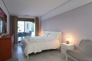 3 soverom, strykejern/-brett, wi-fi (inkludert) og sengetøy