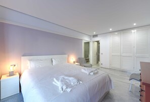 3 quartos, ferros/tábuas de passar roupa, Wi-Fi de cortesia