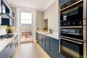 Deluxe House, Private Bathroom, City View (Wine Merchant House) | Private kitchen - Wine Merchant House (Bath)