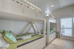 4 bedrooms, iron/ironing board, travel cot, free WiFi