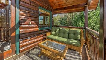 Cabin, 3 Bedrooms | Balkoni