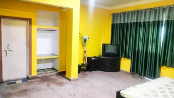 3 bedrooms, Internet