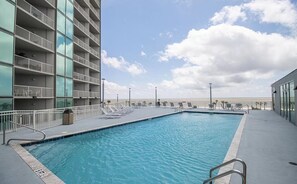 Outdoor pool - Top-Floor Condo - On the Beach - Gulf Views - Walk the Boardwalk (Biloxi)
