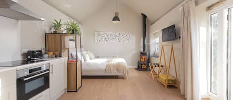 1 chambre, fer et planche à repasser, accès Internet, draps fournis