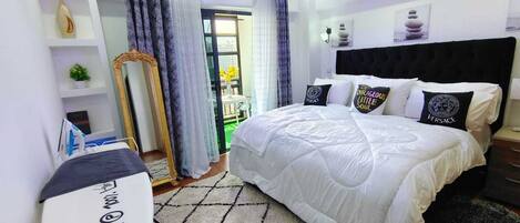 3 chambres, fer et planche à repasser, Wi-Fi, draps fournis