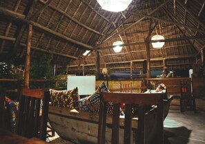 Lounge - La Fontana Restaurant & Bungalows (Kendwa)