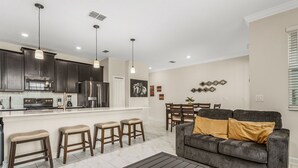 Interior - Champions Gate- Ru1090 (Davenport)