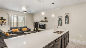 Interior - Champions Gate- Ru1090 (Davenport)
