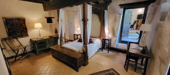 charming apartment in a 16th century mansion