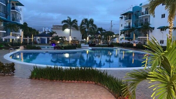 Udendørs pool