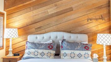 2 chambres, bureau, fer et planche à repasser, lit parapluie