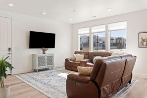 House, 5 Bedrooms | Living area | Smart TV - Cloud 9 at Desert Color by RedAwning (St. George)