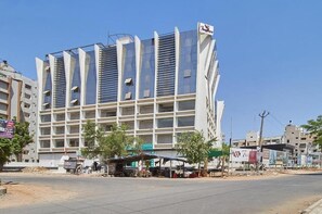 Exterior - 7Wonders Hotel (Gandhinagar)