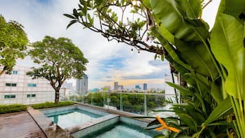 Outdoor pool, pool loungers