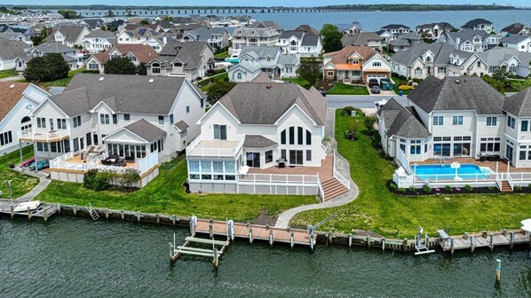 المنشأة من الخارج