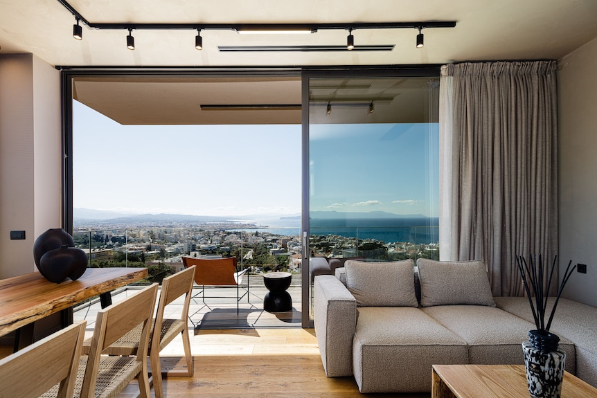 Sea View Luxury Villa With Two Independent Buildings - Chania