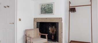 💫 Chic 2-Bed Apartment in Historic Guest House | Central Rothbury Retreat