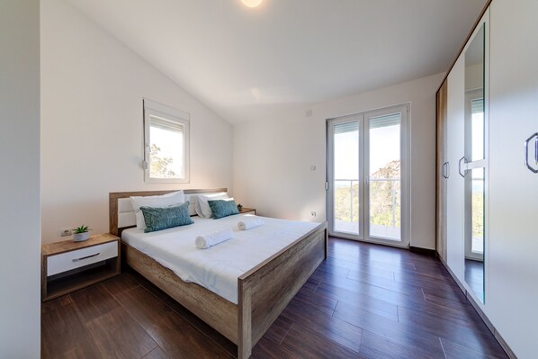 2 間睡房、熨斗/熨衫板、Wi-Fi、床單