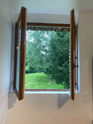 Pemandangan darat dari hartanah