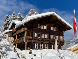 Esterni