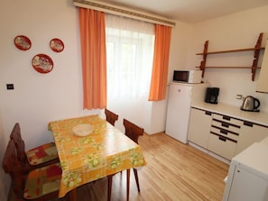 Dining - Vlhlavy u Hluboké by Interhome (Hluboka nad Vltavou)