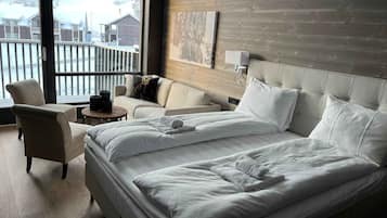 3 bedrooms, individually furnished, soundproofing, cribs/infant beds
