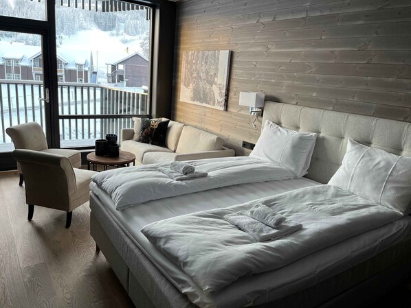 طراز فريد لكل وحدة وتجهيزات عازلة للصوت وواي فاي مجانًا وملاءات أسرّة